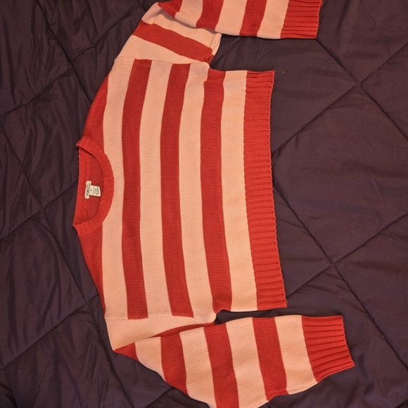 Rue21 Tops - Rue21 Vibrant Red and Pink Knit Top